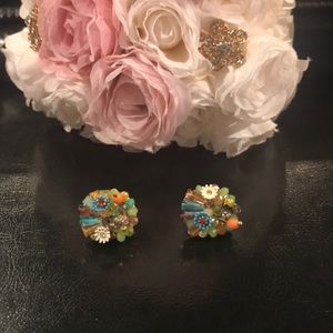 Gorgeous (sew) original earrings by Betsey❣️